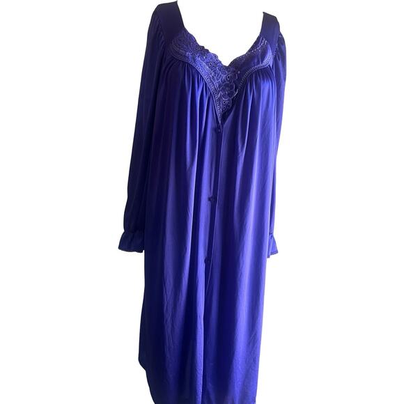 Vanity Fair Other - Vanity Fair Vintage Purple Nylon Button Down Embroidered Robe MEDIUM